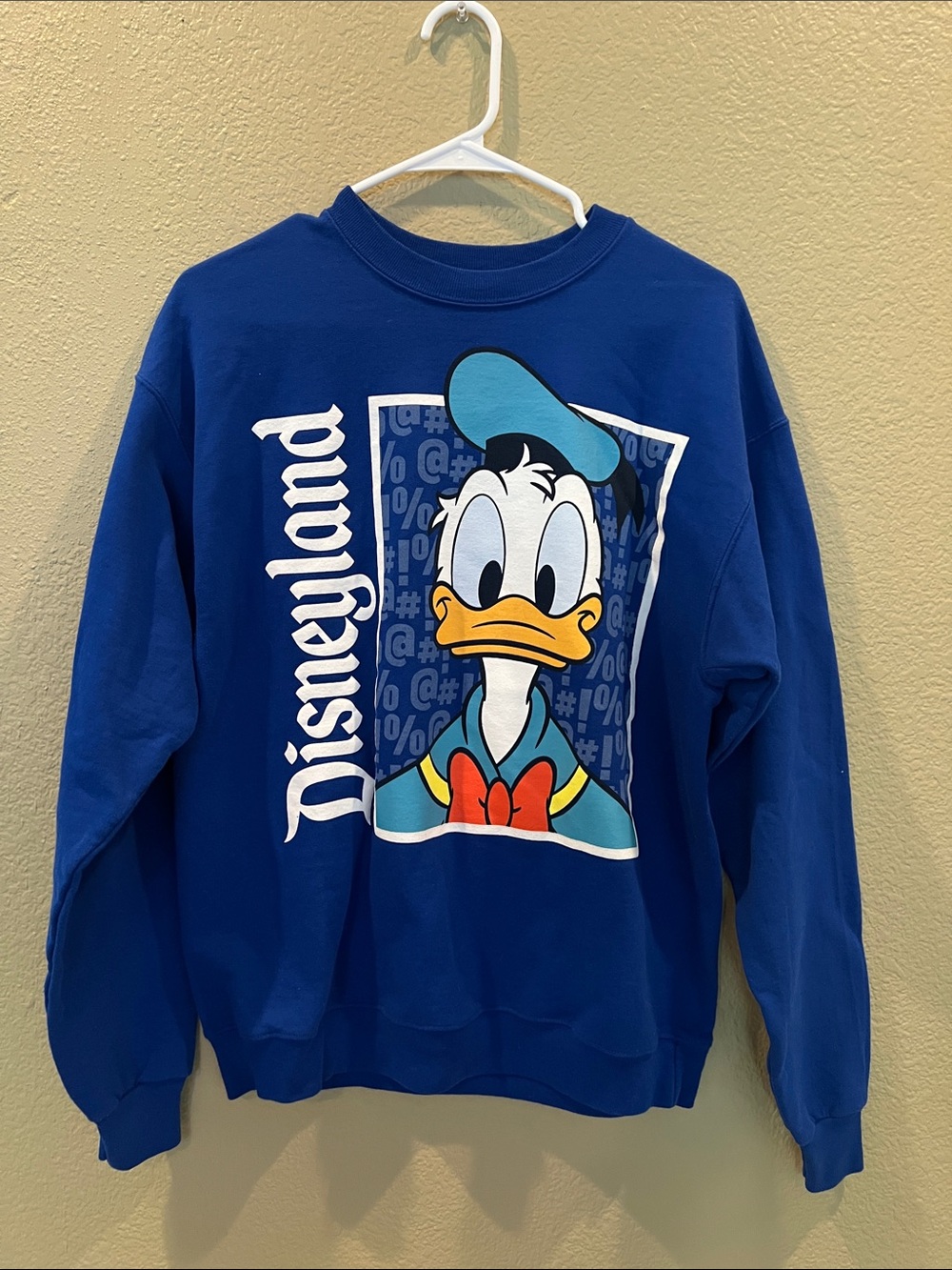 Disney Royal Blue Donald Duck Crewneck Sweatshirt adult medium